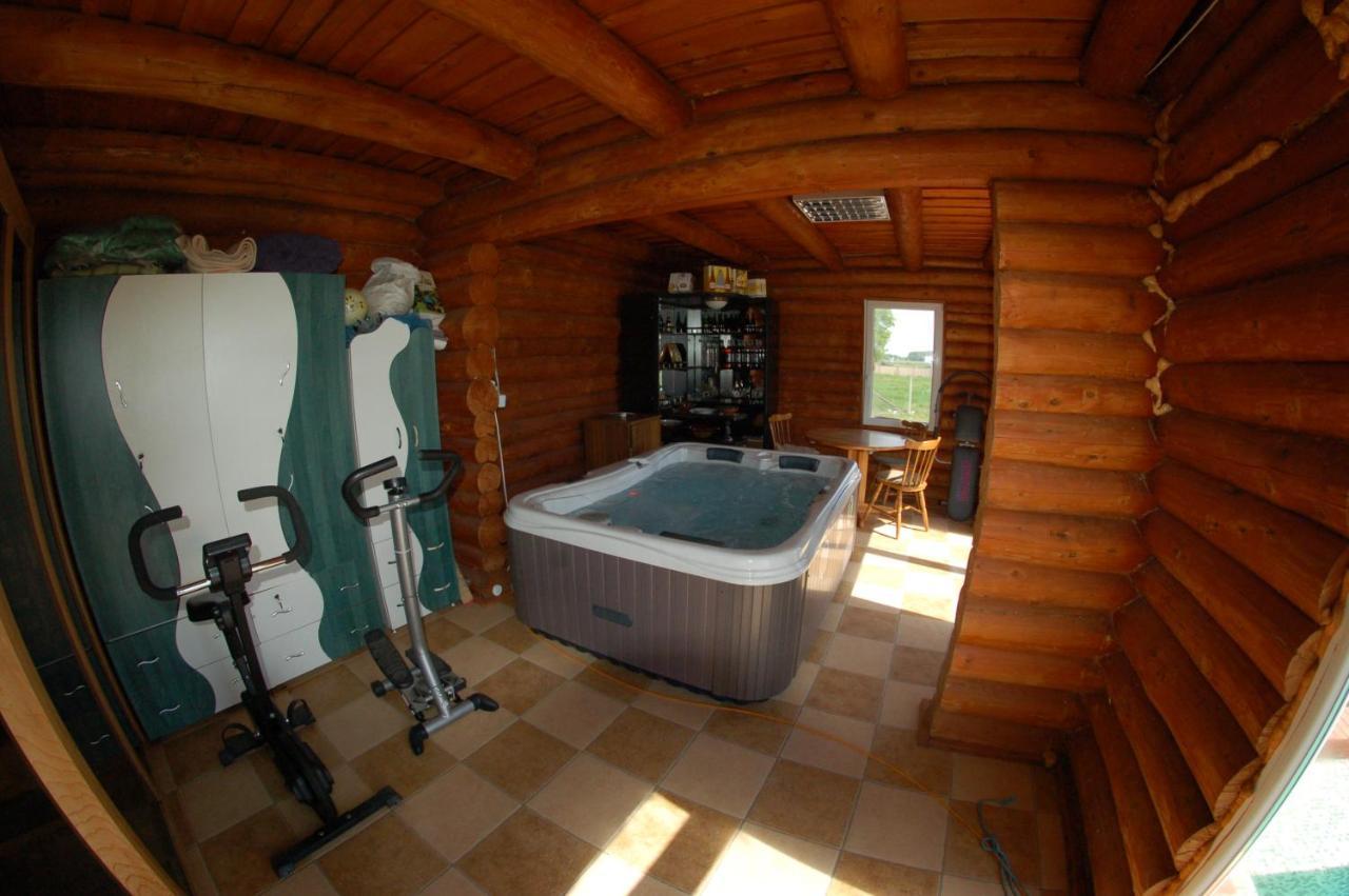 Roenk-Wellness Panzio Mezopeterd Bed & Breakfast Eksteriør bilde