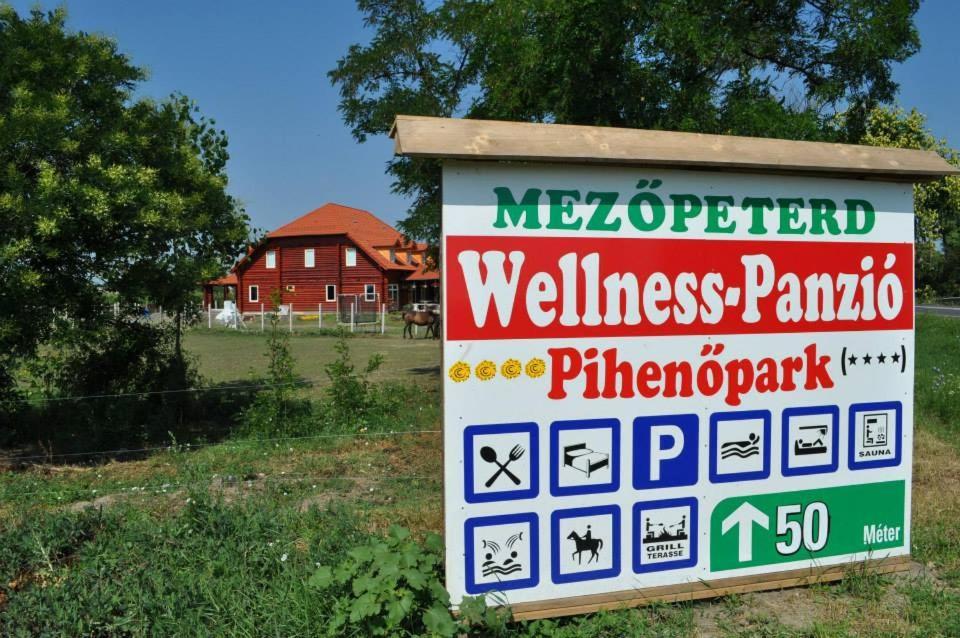 Roenk-Wellness Panzio Mezopeterd Bed & Breakfast Eksteriør bilde