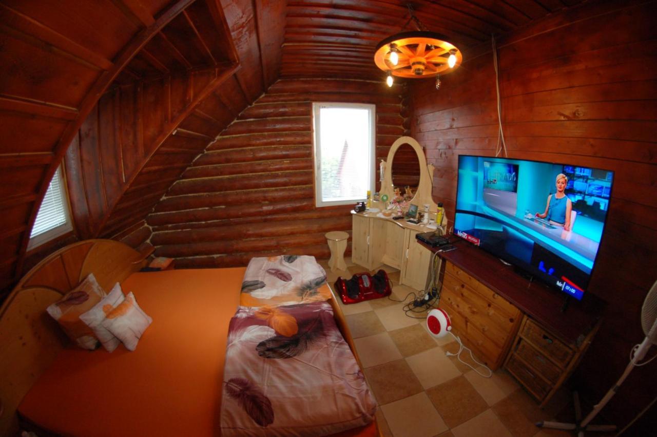 Roenk-Wellness Panzio Mezopeterd Bed & Breakfast Eksteriør bilde