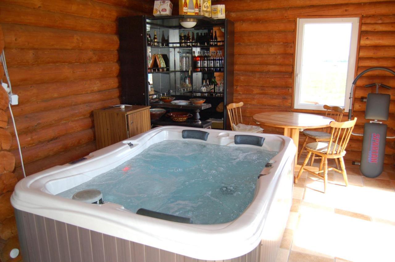 Roenk-Wellness Panzio Mezopeterd Bed & Breakfast Eksteriør bilde